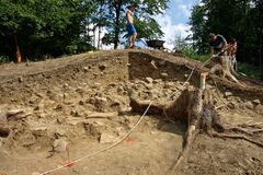 Archeologický výskum na hradisku pri Divinke