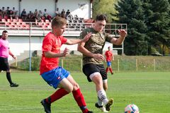 VI. LIGA SKUPINA A - V regionálnych derby zápasoch víťazstvá Predmiera a Varína