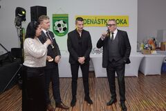  Oblastní futbalisti vymenili spotené dresy za nablýskané obleky