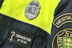 Záchrana života v Žiline: mestskí policajti oživovali ženu bez domova