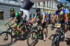 Viac ako pol tisíc bikerov zdolalo oravský pretek ŽUPATOUR